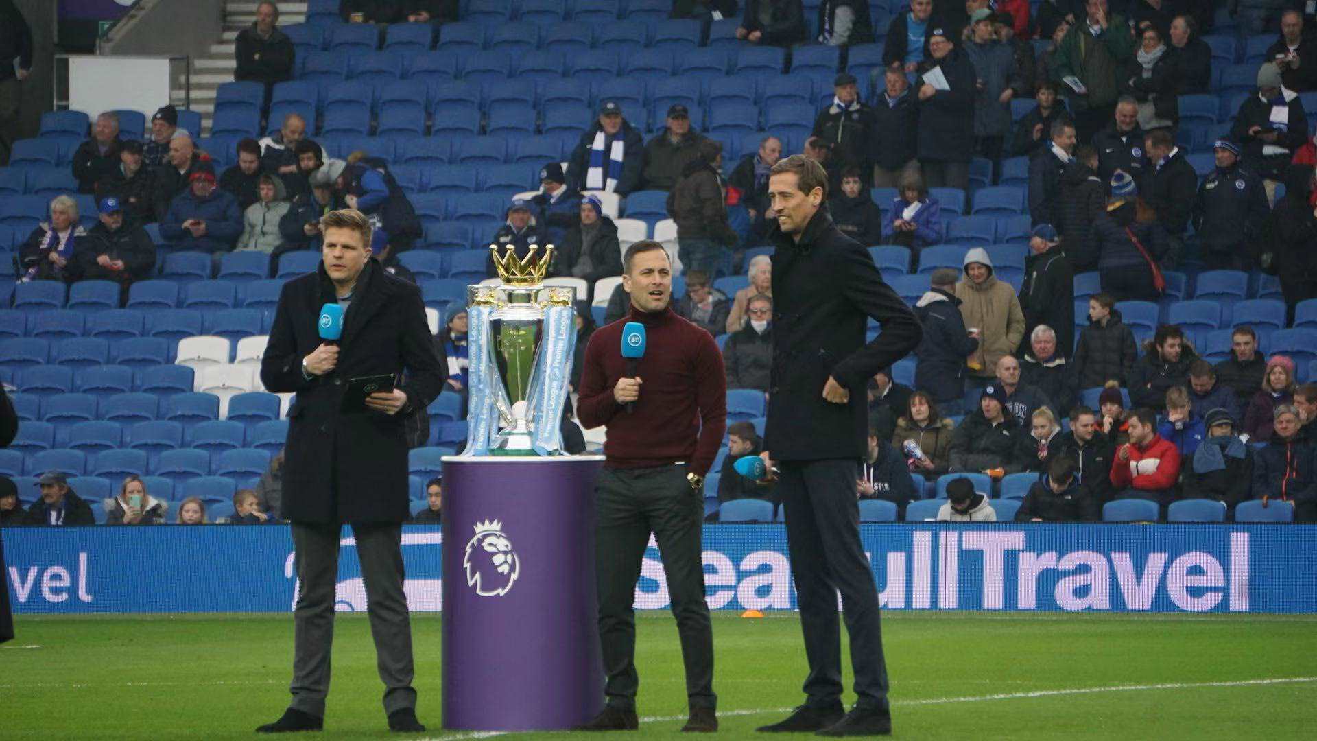 继续留任 继续留任